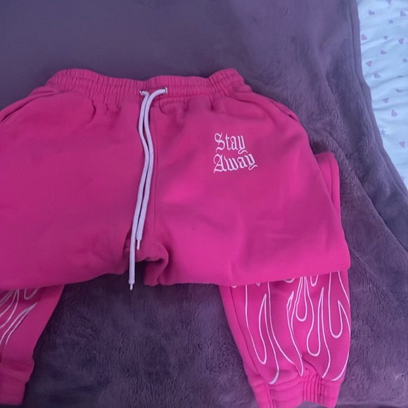 Stay away joggers - Picture 5 of 5